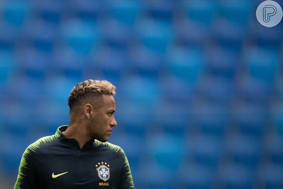 Neymar exibiu fios loiros no começo da Copa na Rússia