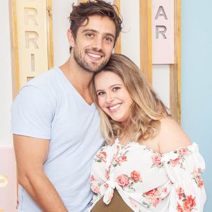 Mariana Bridi relatou os perrengues que passou com o marido, Rafael Cardoso, no nascimento do segundo filho, Valentim