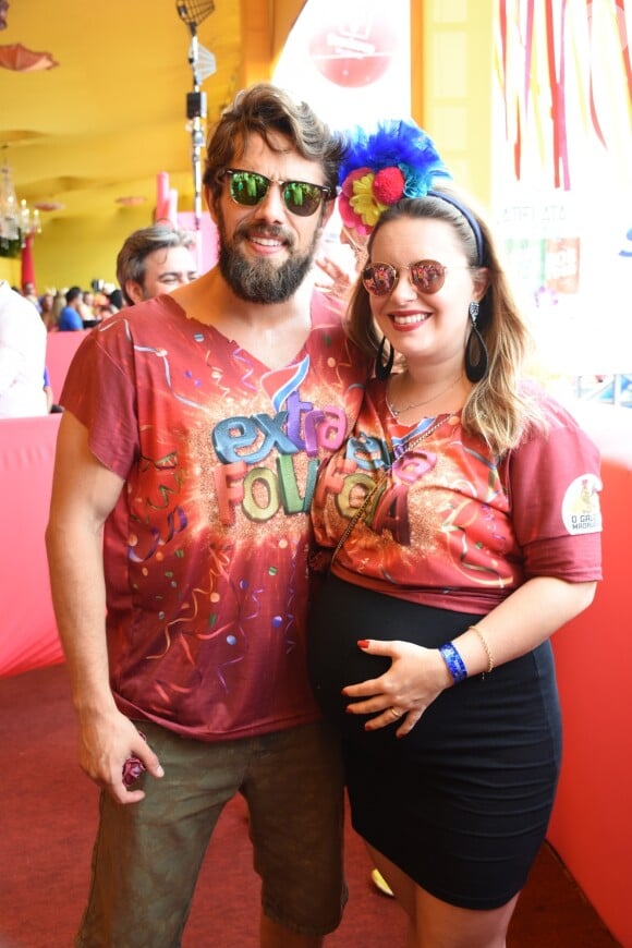 Mariana Bridi e Rafael Cardoso tiveram ajuda da polícia para chegar à maternidade