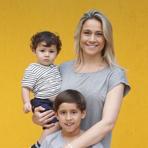'Só isso pra fazer sorrir', diz Fê Gentil sobre filho após Brasil ser eliminado da Copa nesta sexta-feira, dia 06 de julho de 2018