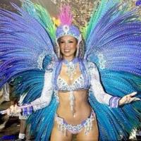 Thalía faz montagem com foto de Renata Santos e diz que vem para Carnaval no Rio