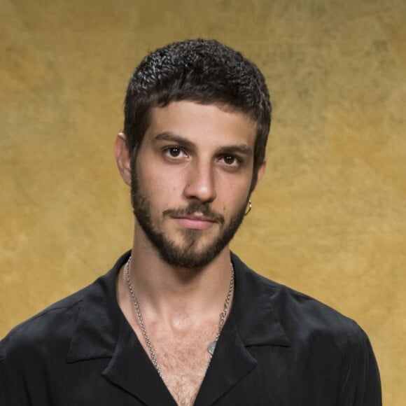 Filho de Luzia (Giovanna Antonelli), Ícaro (Chay Suede) intervém e solta a mãe das mãos de Remy (Vladimir Brichta) nos próximos capítulos da novela 'Segundo Sol'