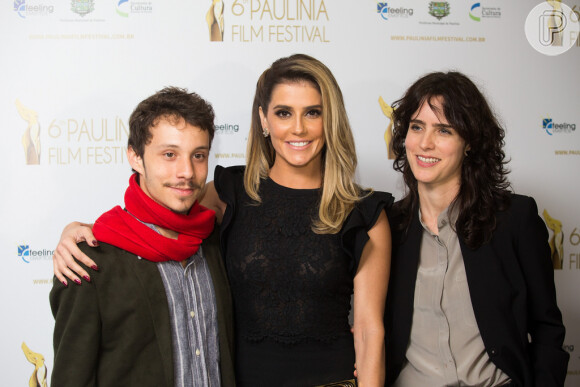 Deborah Secco ao lado de João Pedro Zappa e a diretora Carolina Jabor na apresentação do filme 'Boa Sorte' no Festival de Paulínia, em São Paulo