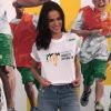 Bruna Marquezine usou uma camisa do Instituto Neymar Jr. ao visitar a unidade nesta sexta-feira, dia 13 de julho de 2018