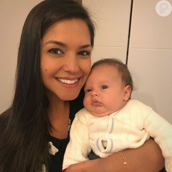 Thais Fersoza paparicou Valentim, filho de Rafael Cardoso e Mariana Bridi na tarde desta terça-feira, 17 de julho de 2018