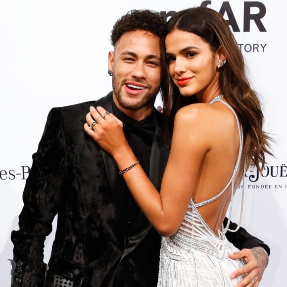 'Estão namorando, não tem essa pressão para que fiquem juntos, cada um tem sua profissão', afirmou Neymar Santos sobre o filho, Neymar, e Bruna Marquezine