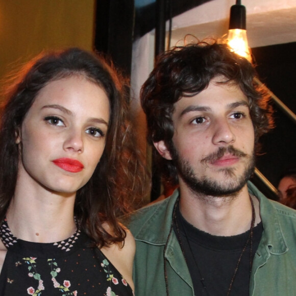 Chay Suede e Laura Neiva estavam com casamento marcado para dezembro