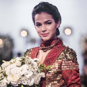 Bruna Marquezine interpreta a vilã Catarina na novela 'Deus Salve o Rei'