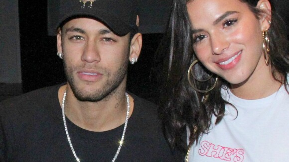 Neymar e Bruna Marquezine se divertem na festa de 7 anos de Davi Lucca. Vídeos!
