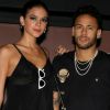 Bruna Marquezine e Neymar foram padrinhos do casamento do ex-jogador do Santos Léo Bastos e de Gabriela Pozzi