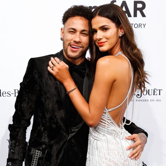 Bruna Marquezine recentemente elogiou Neymar pelo leilão beneficente de seu instituto