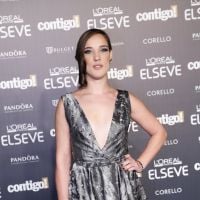 Adriana Birolli usa superdecote no Prêmio Contigo de TV. Confira os looks!