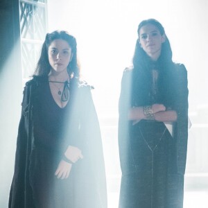Bia Arantes interpretava mãe de Bruna Marquezine na novela 'Deus Salve o Rei'