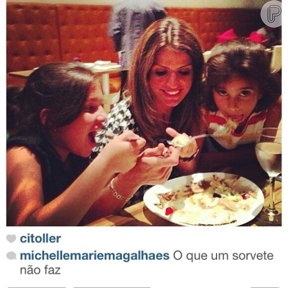 Carolina Magalhães posa foto comendo no Instagram