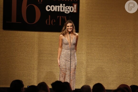 Juliana Paiva brilhou no palco do Prêmio Contigo! de TV
