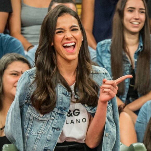 'Eu acho que um dia, lá atrás, quando as pessoas tinham intenção de trabalhar fora do país, elas realmente tinham que dar uma pausa na carreira delas aqui no Brasil', afirmou Bruna Marquezine