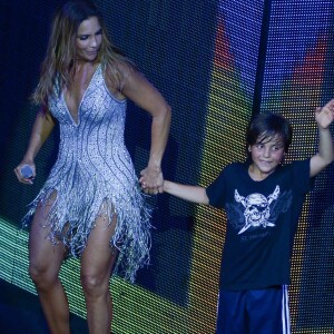 Ivete Sangalo também é mãe de Marcelo, de 8 anos