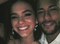 Neymar compara joia de Bruna Marquezine a docinho de casamento e diverte atriz