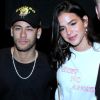 Neymar mostrou paixão e cantou para Bruna Marquezine na festa de aniversário da atriz