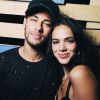 Bruna Marquezine e Neymar dançaram juntos na festa e fizeram até passinho