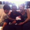 Doutzen Kroes dá à luz segunda filha, Myllena Mae, e a apresenta no Instagram, nesta quarta-feira, 30 de julho de 2014