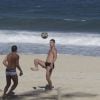 José Loreto e Eri Johnson jogaram futvôlei na praia do Recreio dos Bandeirantes, Zona Oeste do Rio de Janeiro, nesta quarta-feira, 30 de julho de 2014