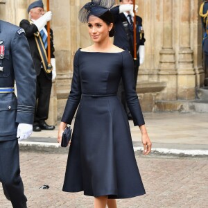 Meghan Markle tem apostado em muitos looks com decote canoa