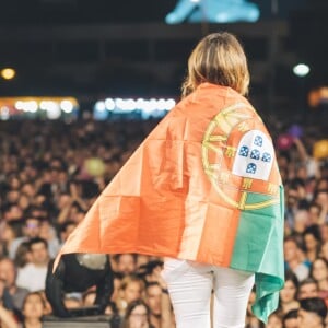 Paula Fernandes vai estrear a nova turnê 'Jeans' dia 17 de agosto no Rio de Janeiro