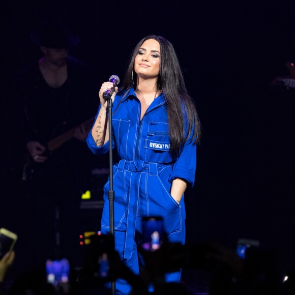 Demi Lovato está internada após sofrer uma overdose há 12 dias