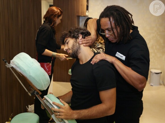 'Eu não faço tratamentos estéticos, as vezes faço massagens', falou Hugo Moura, que esteve na clínica de estética Beleza & Foco, na Barra da Tijuca, Zona Oeste do Rio