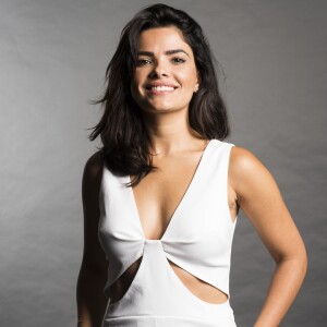 Vanessa Giácomo é uma das 12 madrinhas do casamento de Camila Queiroz e Klebber Toledo