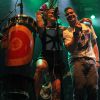 Thiago Martins se apresenta no show da banda Moinho com Emanuelle Araújo, no Rio de Janeiro (31 de julho de 2014)