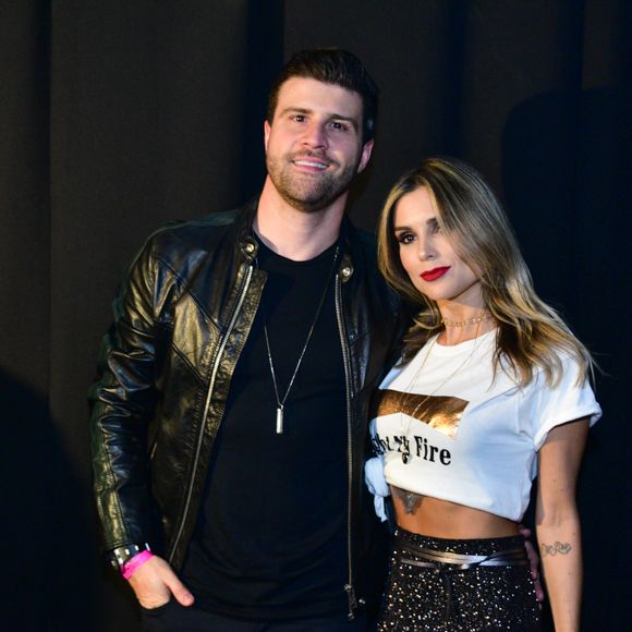 O casal Flávia Viana e Marcelo  Zangrandi curtem show de Simone e Simaria no Espaço das Américas, em São Paulo, na noite desta quinta-feira, 9 de agosto de 2018
