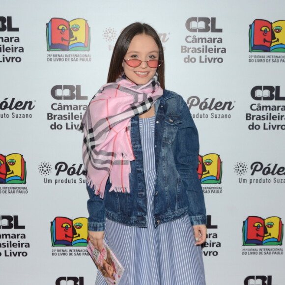 'Para aqueles que não gostam do look de hoje, eu não estou nem aí', declarou Larissa Manoela