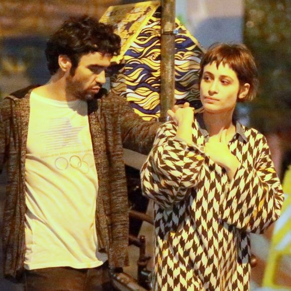 Caio Blat compartilhou uma foto romântica com a namorada, Luisa Arraes, nesta quarta-feira, 15 de agosto de 2018. Veja abaixo!