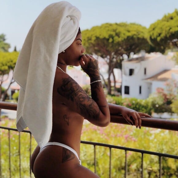 Ludmilla ganhou elogios no Instagram ao publicar foto sensual nesta sexta-feira, 17 de agosto de 2017