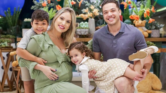 Wesley Safadão afasta crise no casamento: 'Família se fortifica cada vez mais'
