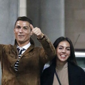 Noiva de Cristiano Ronaldo, Georgina Rodríguez fez mistério sobre casamento com jogador