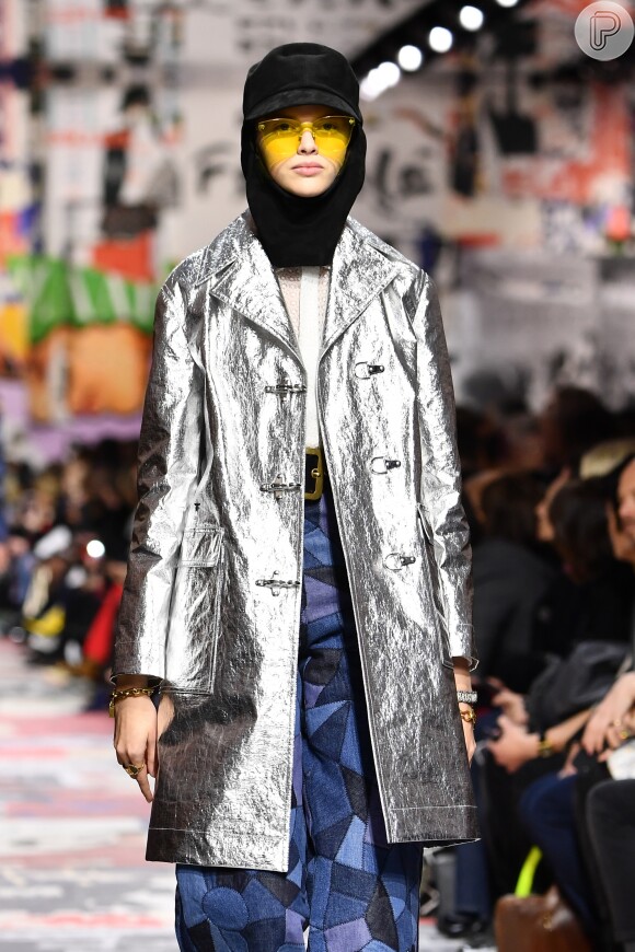 O casaco da Dior também funciona em looks do dia a dia