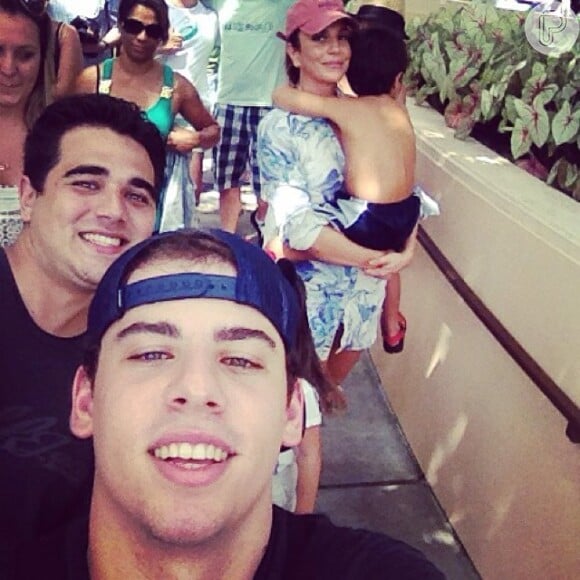 Nas férias, Ivete Sangalo viajou com o filho, Marcelo, para a Disney, na Flórida, nos Estados Unidos (julho de 2014)