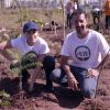 Angélica ajudou a plantar árvores em uma praça de São Paulo no 'Estrelas Solidárias', em 22 de agosto de 2017