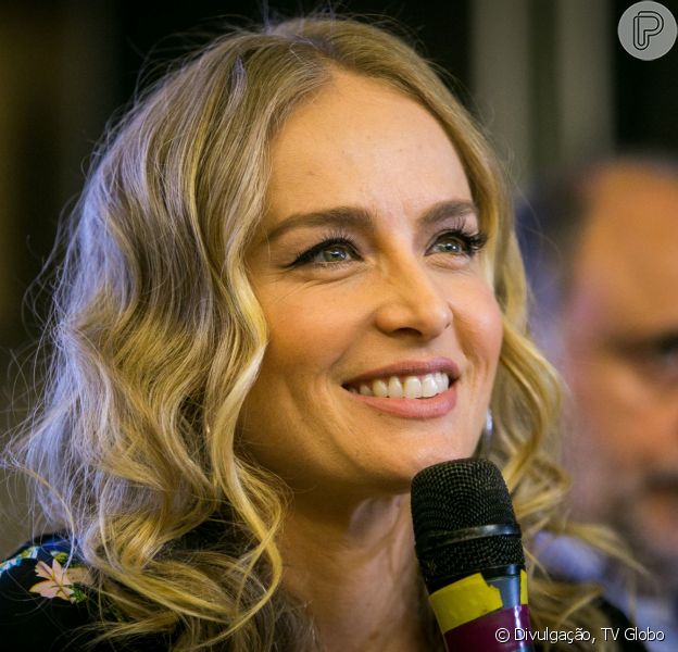 Porno pau gigante pra esposa gostosa amador Filmes porno antigo das panteras