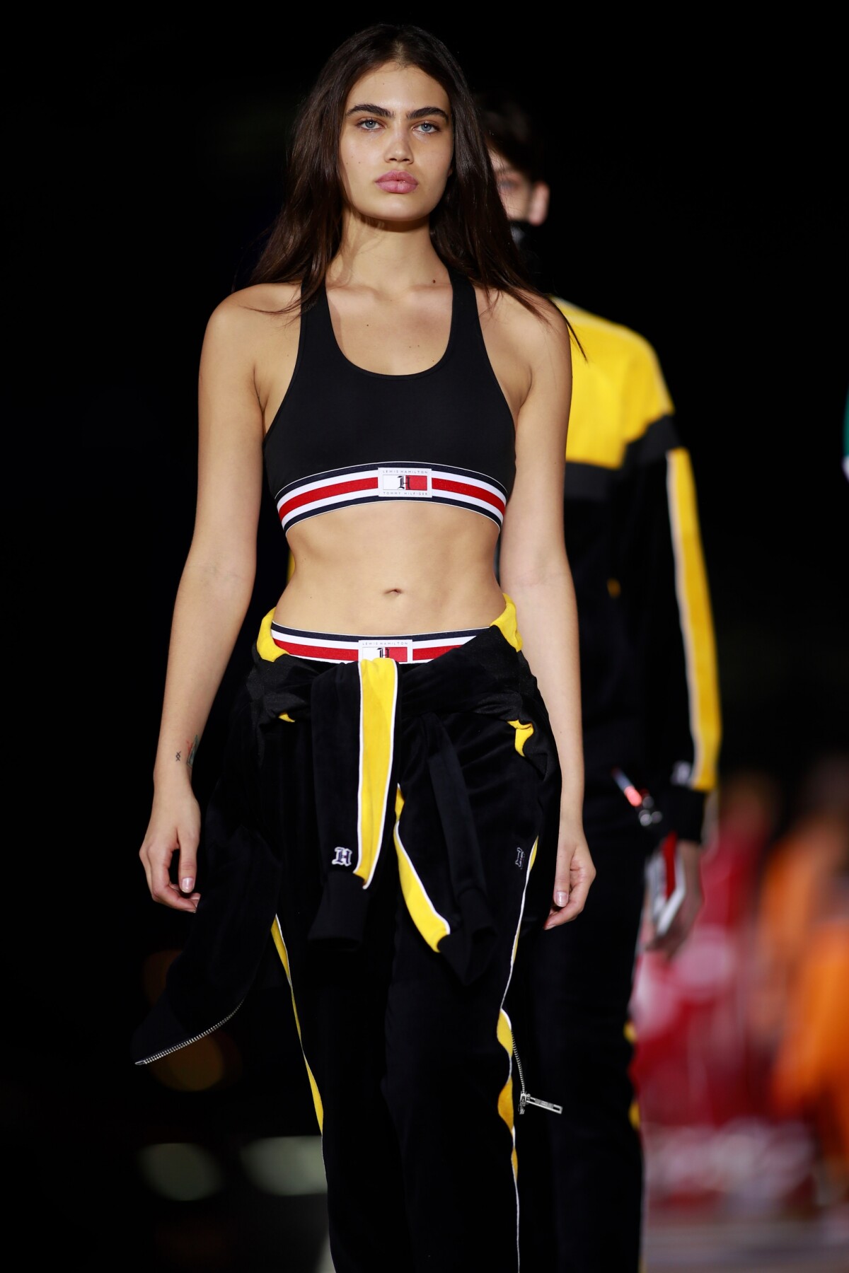 Foto: O lenço também apareceu no desfile de Tommy Hilfiger, na Semana de  Moda de Nova York - Purepeople