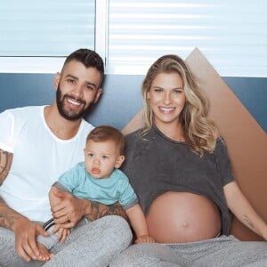 Gusttavo Lima e Andressa Suita dividem momentos com os filhos nas redes sociais