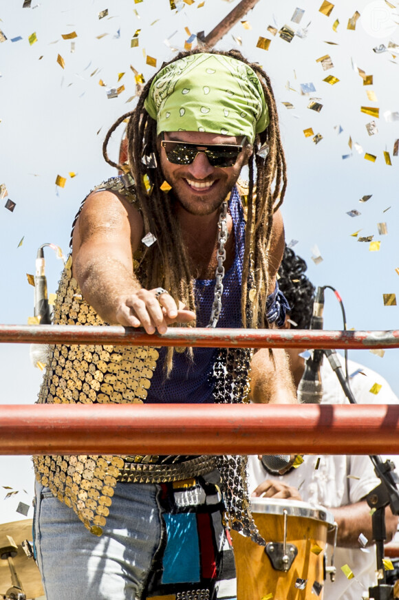 Karola (Deborah Secco) Valentim (Danilo Mesquita) Karola (Deborah Secco) nos próximos capítulos da novela 'Segundo Sol'