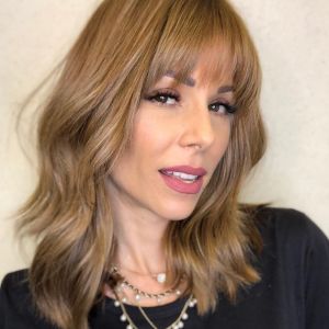 Ana Furtado adotou cabelo com franja após o fim das sessões de quimioterapia, nesta sexta-feira, 14 de setembro de 2018
