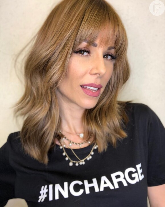Ana Furtado adotou cabelo com franja após o fim das sessões de quimioterapia, nesta sexta-feira, 14 de setembro de 2018