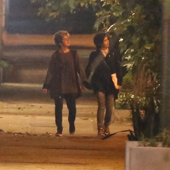 Nanda Costa é sempre clicada passeando com a namorada, Lan Lanh