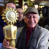 Flávio Migliaccio recebe troféu Oscarito no Festival de Gramado: 'Coisa mágica'