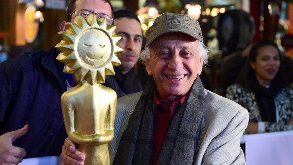 Flávio Migliaccio recebe troféu Oscarito no Festival de Gramado: 'Coisa mágica'